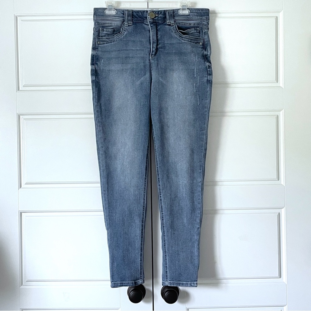 Democracy Ab Technology Skinny Jeans size 10 Womens Mom Stretch Light Distressed